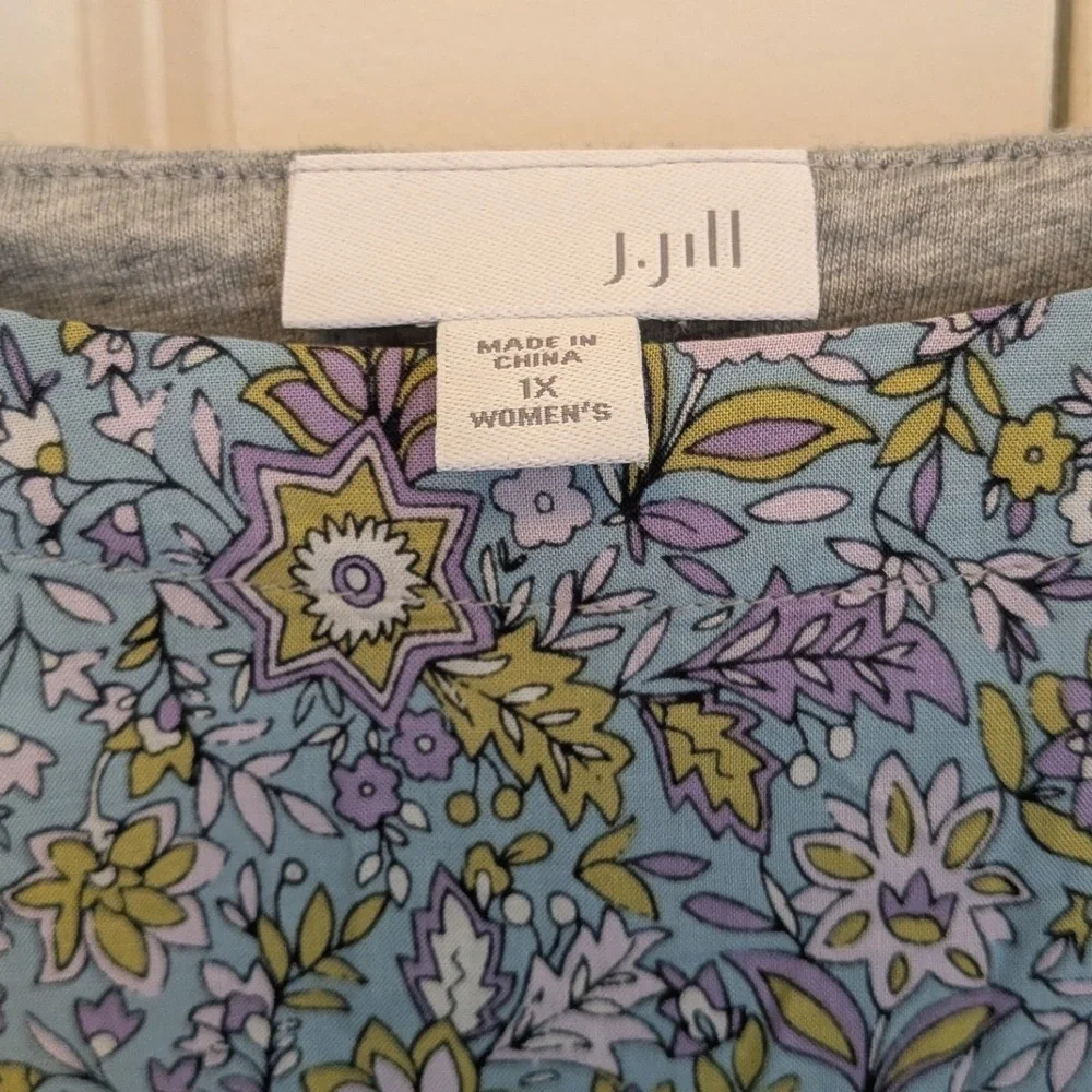 J. Jill Womens Sz 1X Mixed Media Floral Paisley Patchwork Tunic Top Grey 3/4 Slv - Picture 2 of 6